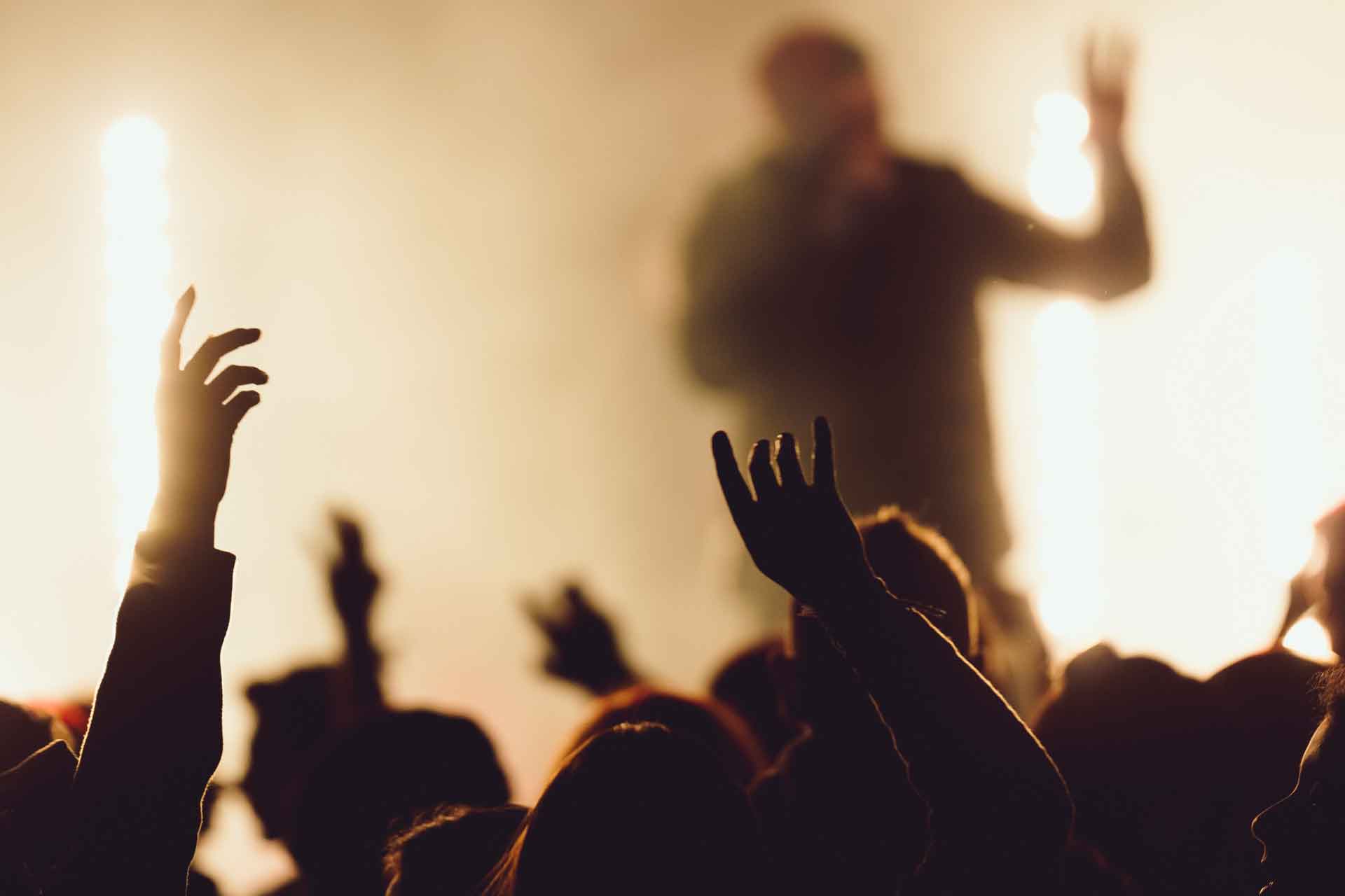 8.-Online-&-Offline-Event-Crowd 8.-Online-&-Offline-Event-Crowd